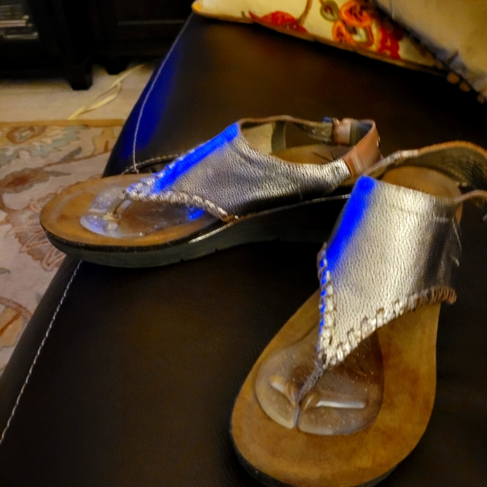 OTBT Thong sandals...metallic   us size 10